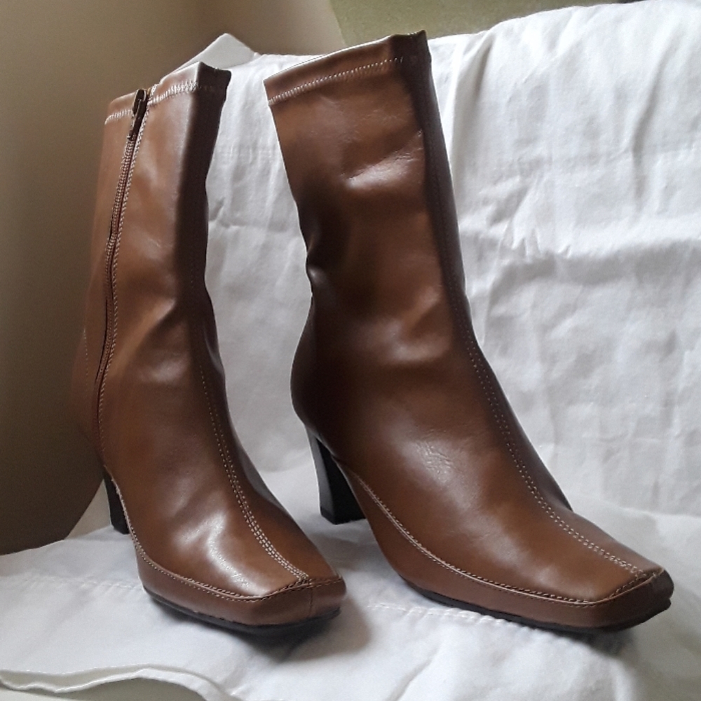 Camal Aoerosoles Boots